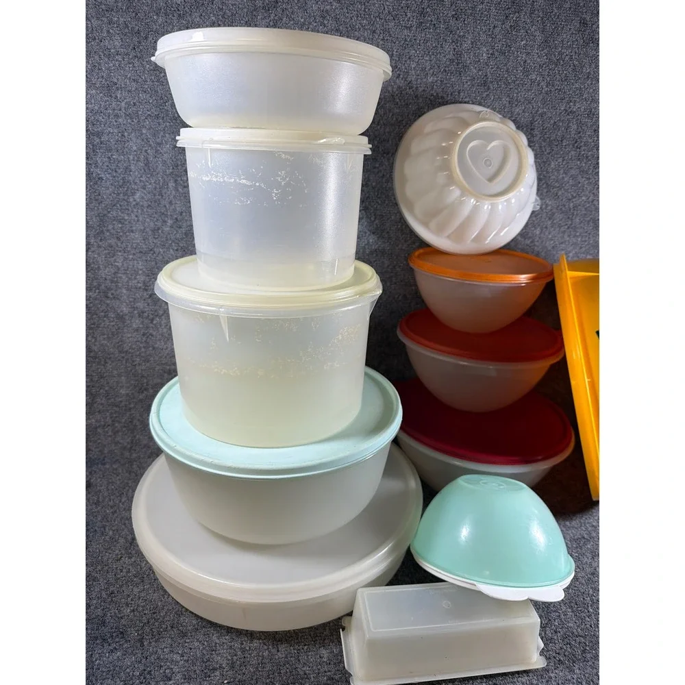 Vintage Tupperware Lot 20+ Pcs Blockbuster Bowl Jel-Ring Mold Tumblers Bowls